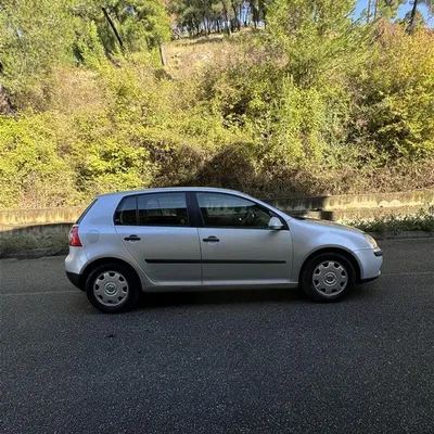 Volkswagen Golf 2005 në shitje