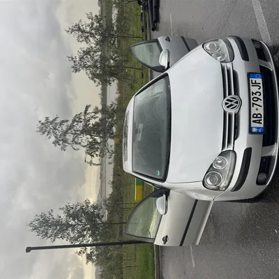 Volkswagen Golf 2005 në shitje