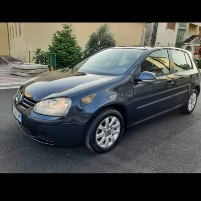 Volkswagen Golf 2004 në shitje