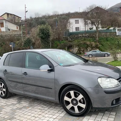 Volkswagen Golf 2005 në shitje