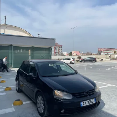 Volkswagen Golf 2006 në shitje