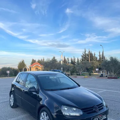 Volkswagen Golf 2005 në shitje