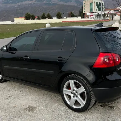 Volkswagen Golf 2005 në shitje