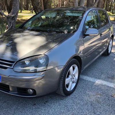 Volkswagen Golf 2006 në shitje