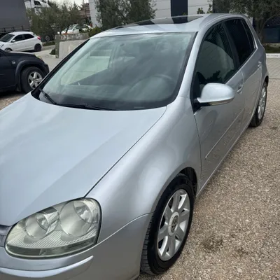 Volkswagen Golf 2006 në shitje
