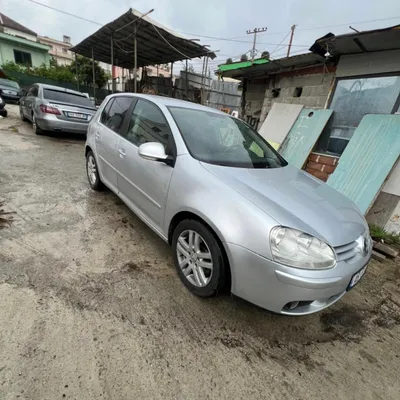 Volkswagen Golf 2006 në shitje