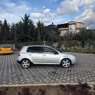 Volkswagen Golf 2007 në shitje