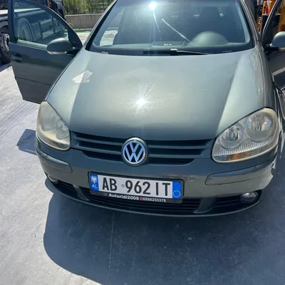 Volkswagen Golf 2005 në shitje