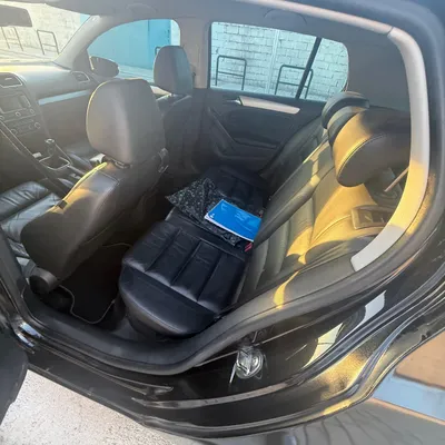 Volkswagen Golf 2010 në shitje