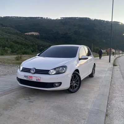 Volkswagen Golf 2012 në shitje