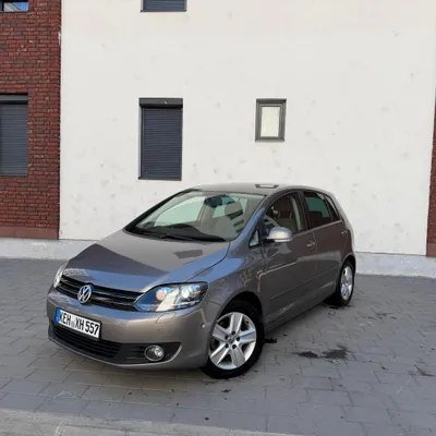 Volkswagen Golf 2011 në shitje