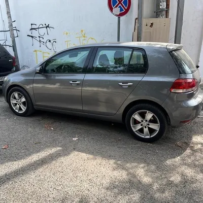 Volkswagen Golf 2010 në shitje