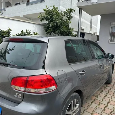 Volkswagen Golf 2010 në shitje