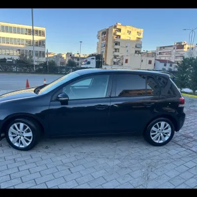Volkswagen Golf 2010 në shitje