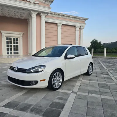 Volkswagen Golf 2011 në shitje