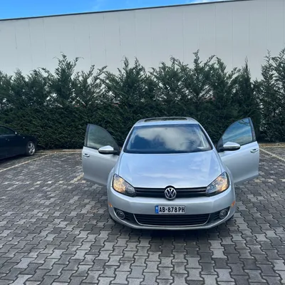 Volkswagen Golf 2013 në shitje