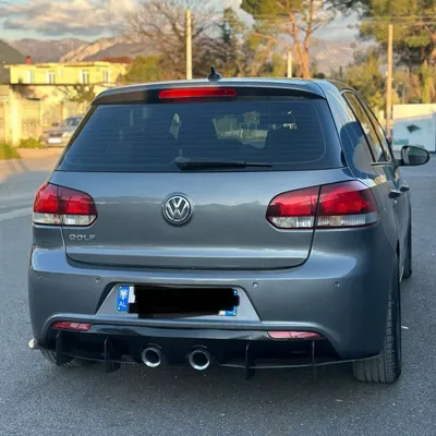 Volkswagen Golf 2012 në shitje