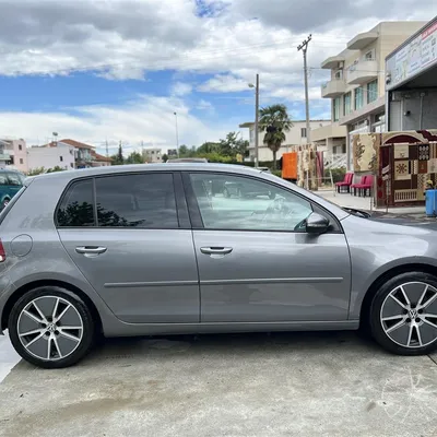 Volkswagen Golf 2010 në shitje