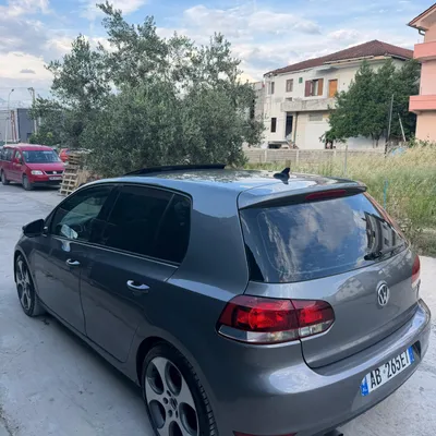 Volkswagen Golf 2011 në shitje