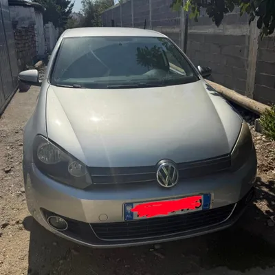 Volkswagen Golf 2011 në shitje