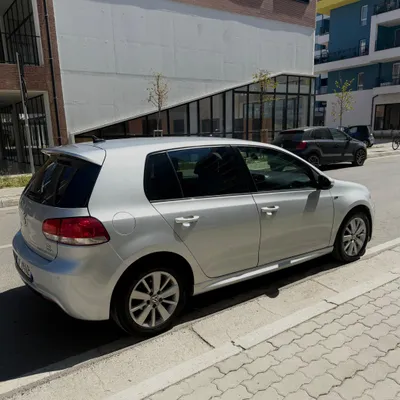 Volkswagen Golf 2013 në shitje