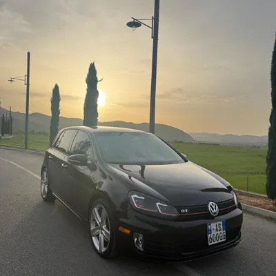 Volkswagen Golf 2010 në shitje