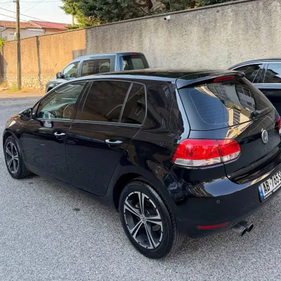 Volkswagen Golf 2010 në shitje