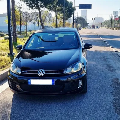 Volkswagen Golf 2012 në shitje