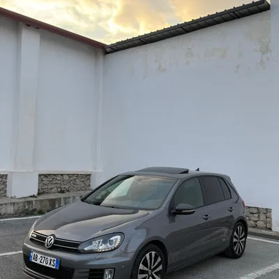 Volkswagen Golf 2013 në shitje