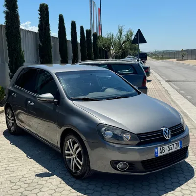 Volkswagen Golf 2010 në shitje