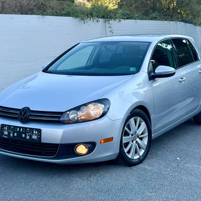 Volkswagen Golf 2012 në shitje