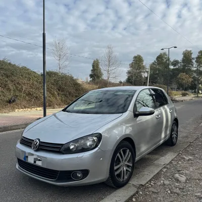 Volkswagen Golf 2012 në shitje