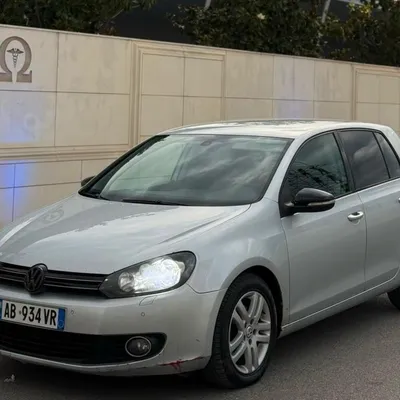 Volkswagen Golf 2010 në shitje