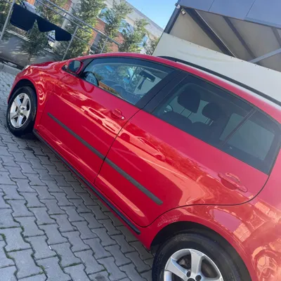 Volkswagen Golf 2012 në shitje
