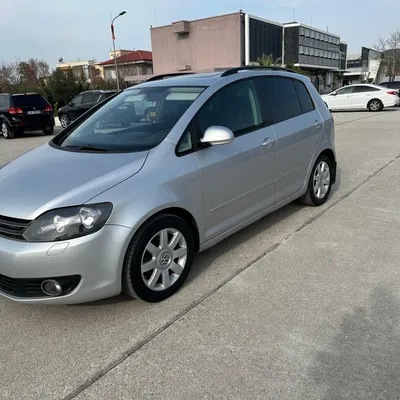 Volkswagen Golf 2010 në shitje