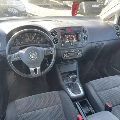 Volkswagen Golf 2010 në shitje
