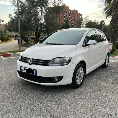 Volkswagen Golf 2011 në shitje