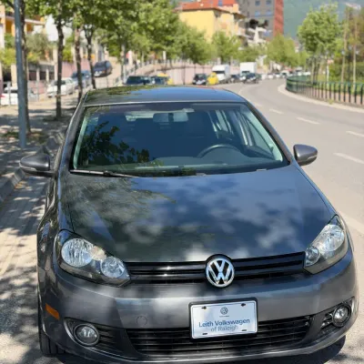 Volkswagen Golf 2013 në shitje