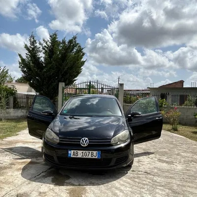 Volkswagen Golf 2009 në shitje