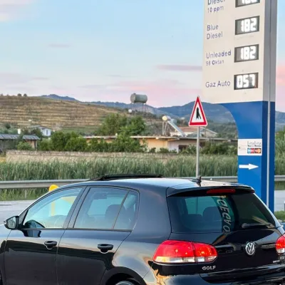 Volkswagen Golf 2010 në shitje