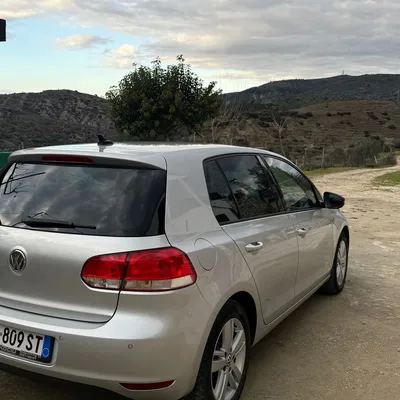 Volkswagen Golf 2012 në shitje