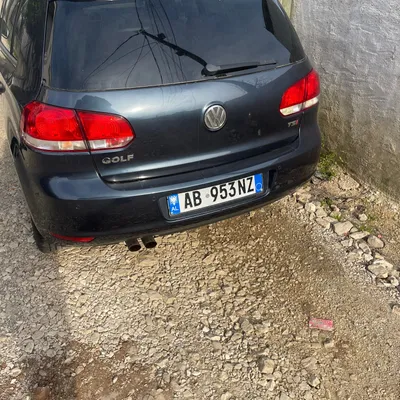 Volkswagen Golf 2012 në shitje