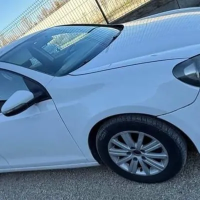 Volkswagen Golf 2011 në shitje