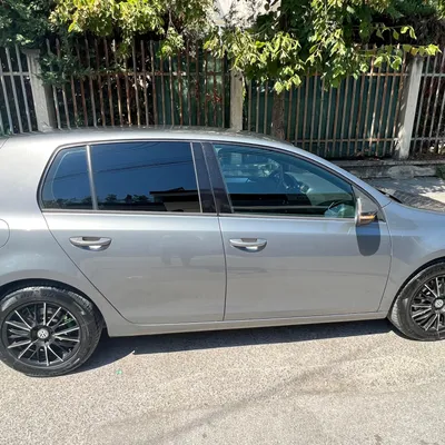 Volkswagen Golf 2010 në shitje