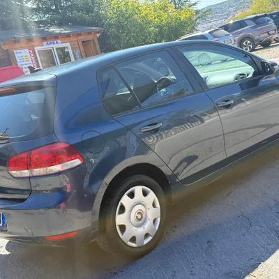 Volkswagen Golf 2010 në shitje