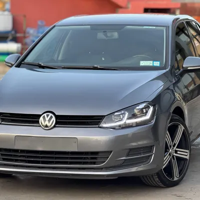 Volkswagen Golf 2015 në shitje