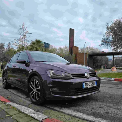 Volkswagen Golf 2015 në shitje