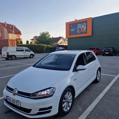 Volkswagen Golf 2015 në shitje