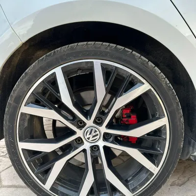 Volkswagen Golf 2014 në shitje