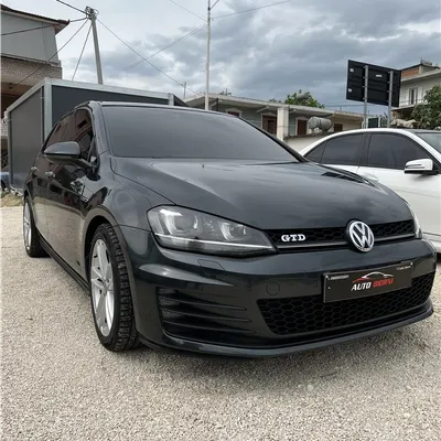 Volkswagen Golf 2015 në shitje